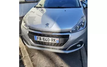Peugeot 208 Montreuil