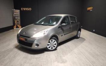 Renault clio Saint-Maximin
