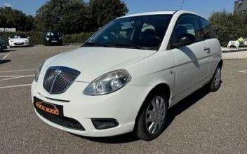 Lancia ypsilon Sainte-Cécile-les-Vignes