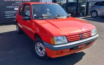 Peugeot 205 Avoine