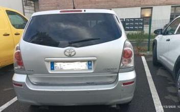 Toyota corolla verso Joyeuse