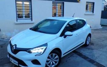 Renault clio v Clamart