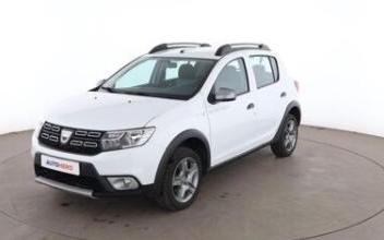 Dacia sandero Issy-les-Moulineaux