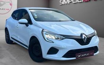 Renault clio v Lagny-sur-Marne