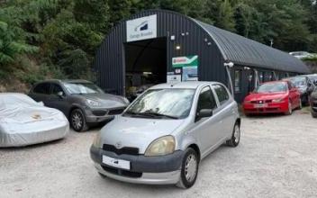 Toyota yaris Sathonay-Camp