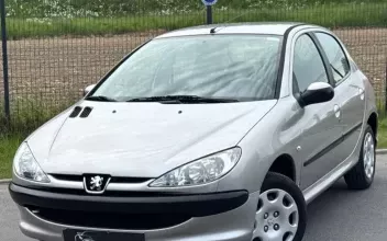 Peugeot 206 La-Chapelle-d'Armentières