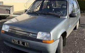 Renault r5 Saint-Germain-les-Belles
