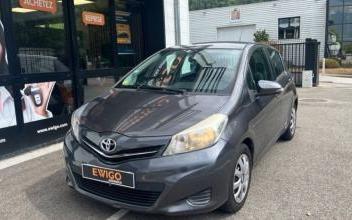 Toyota Yaris Le-Versoud