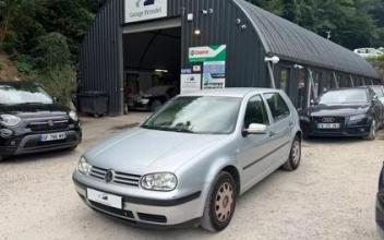 Volkswagen golf Sathonay-Camp