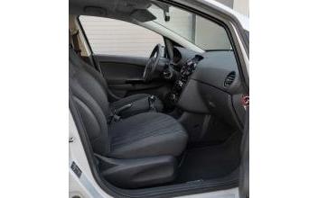 Opel corsa La-Rochelle