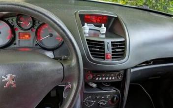 Peugeot 207 Villes-sur-Auzon