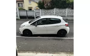 Peugeot 208 Villetaneuse