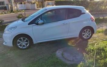 Peugeot 208 Carbonne