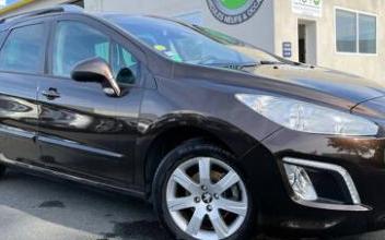 Peugeot 308 sw Le-Loroux-Bottereau