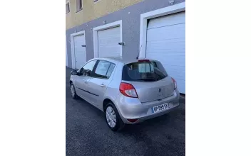 Renault Clio La-Roche-sur-Foron