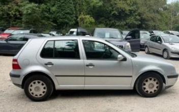 Volkswagen Golf Sathonay-Camp