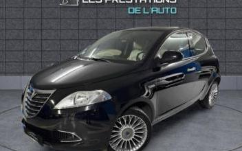 Lancia Ypsilon Puteaux