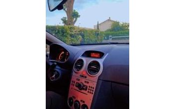 Opel corsa Bordeaux