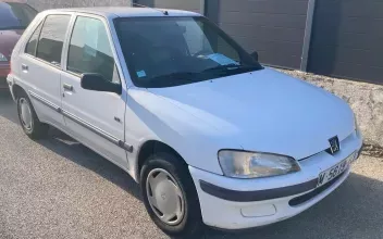 Peugeot 106 La-Roquette-sur-Siagne