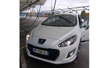 Peugeot 308 Cauchy-à-la-Tour