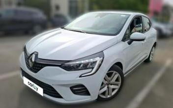 Renault clio v Fleury-Mérogis