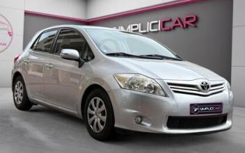 Toyota auris Cannes