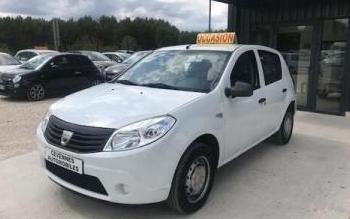 Dacia sandero Vézénobres