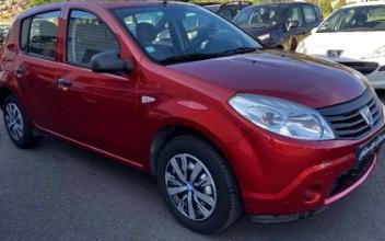 Dacia sandero Sauvagnat-Sainte-Marthe