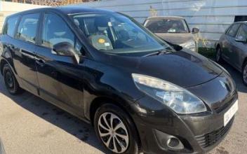 Renault grand scenic iii La-Courneuve