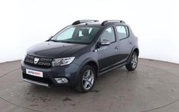 Dacia sandero Issy-les-Moulineaux
