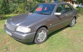 Mercedes classe c Courtomer