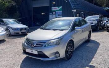 Toyota Avensis Sathonay-Camp