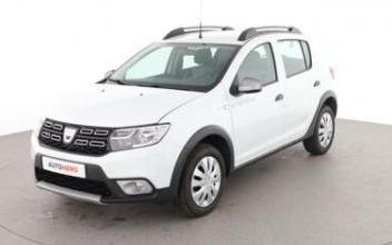 Dacia sandero Issy-les-Moulineaux