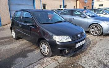 Fiat punto Saint-Genis-Pouilly