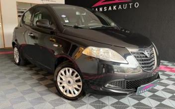 Lancia ypsilon Béziers