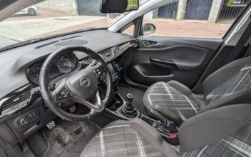 Opel corsa Issy-les-Moulineaux