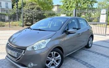 Peugeot 208 Romainville