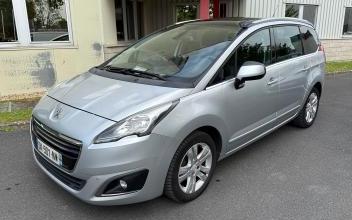 Voiture occasion Peugeot 5008 Houilles