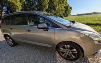 Peugeot 5008 Saint-Martin-de-Crau