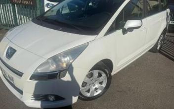 Peugeot 5008 Pierrelaye