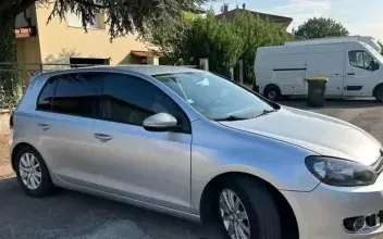 Volkswagen Golf Sainte-Néomaye