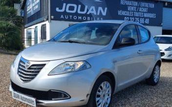 Lancia Ypsilon Les-Trois-Pierres