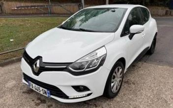 Renault clio Le-Coudray-Montceaux