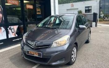 Toyota yaris Le-Versoud