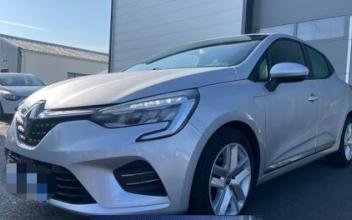 Renault clio v Saint-Herblain