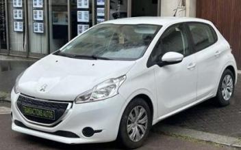 Peugeot 208 Versailles