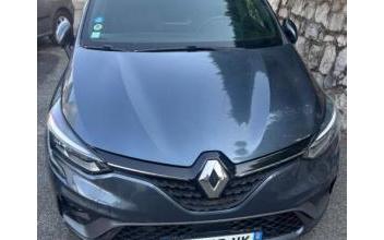 Renault clio v Cannes