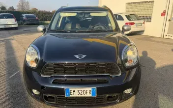 Mini Cooper Countryman Saint-Cyr-sur-Mer