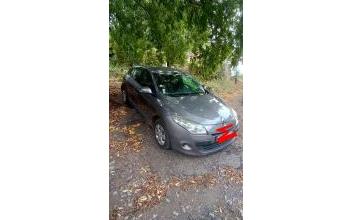 Renault megane iii Saint-Saturnin-de-Lucian