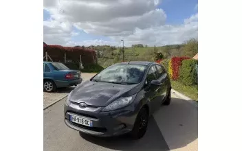 Ford Fiesta Saint-Etienne-sous-Bailleul